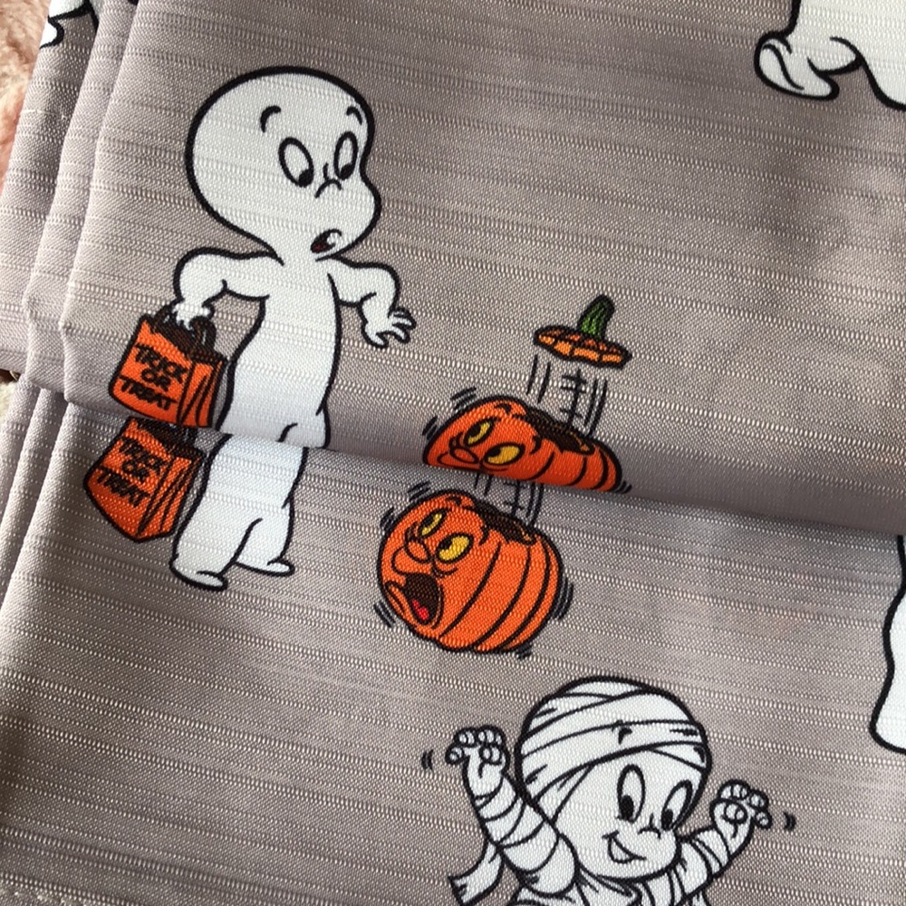 CASPER The Friendly Ghost HALLOWEEN Shower Curtain - Picture 4 of 7